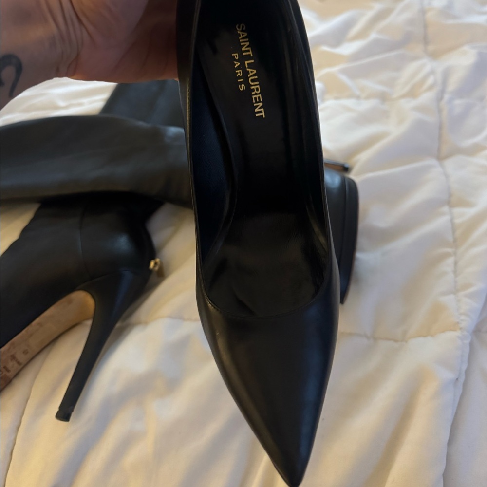 Saint Laurent Black High Heel Pumps